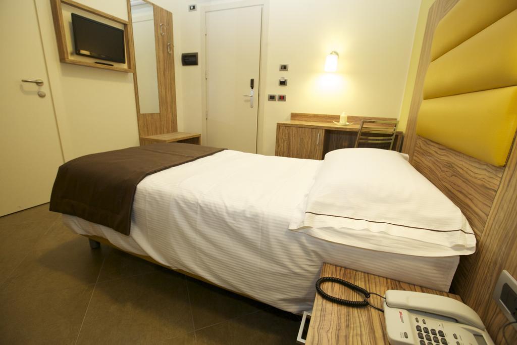 Giga Hotel Villa Santa Lucia Zimmer foto