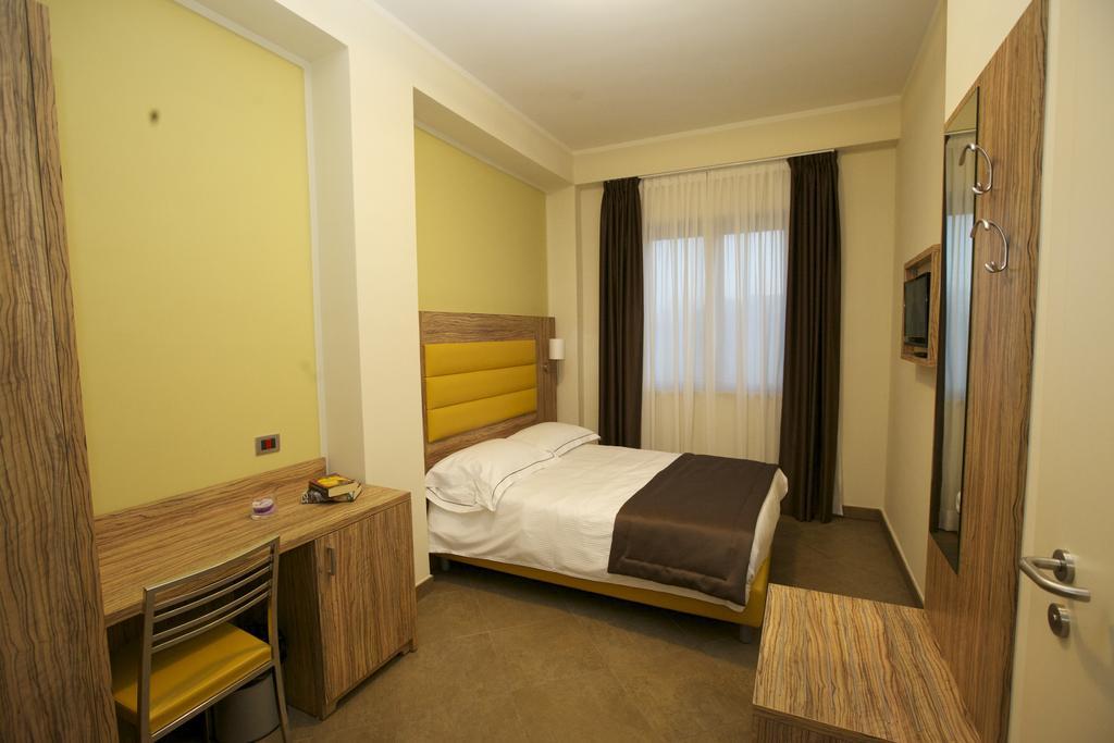Giga Hotel Villa Santa Lucia Zimmer foto