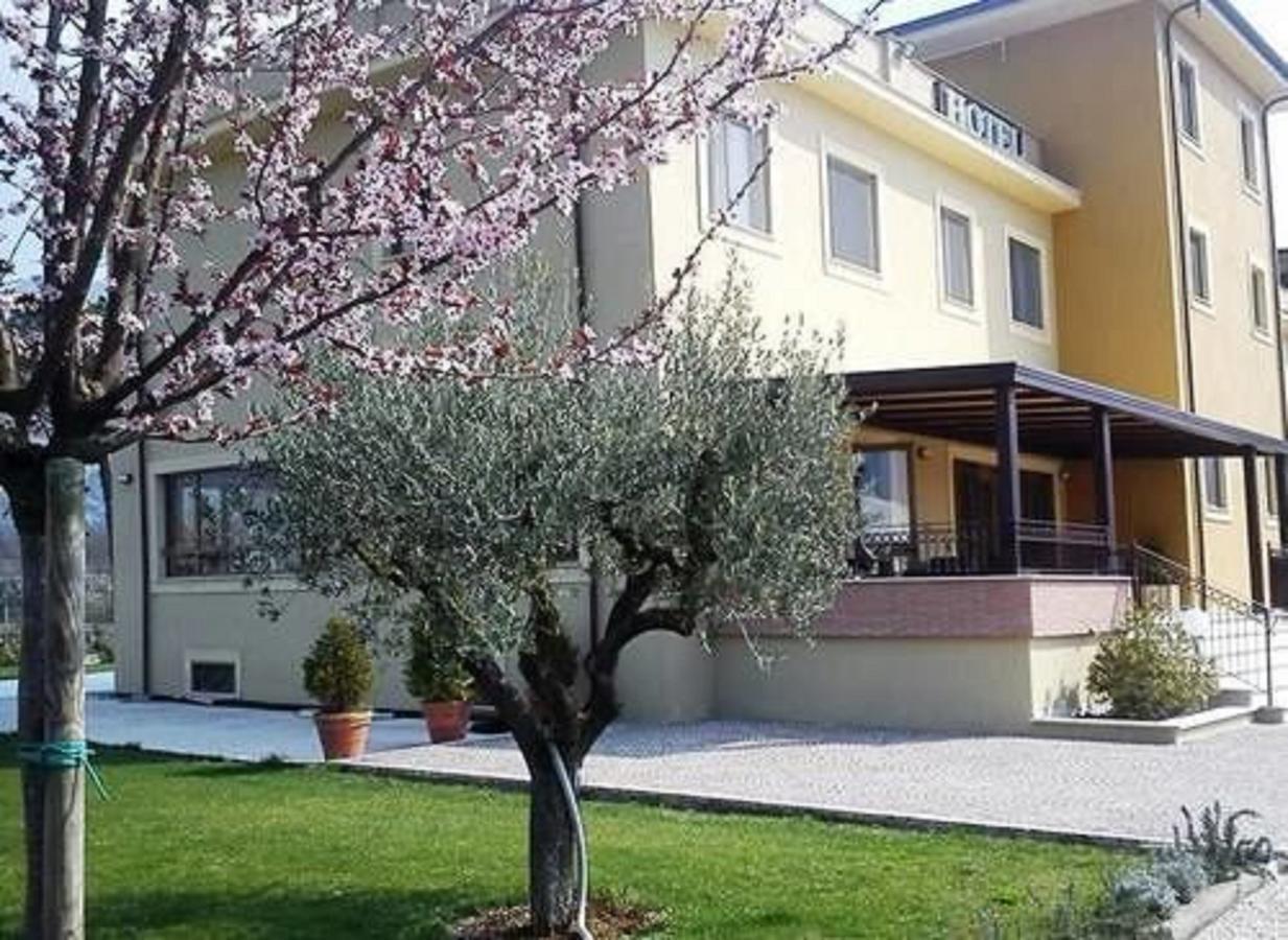 Giga Hotel Villa Santa Lucia Exterior foto