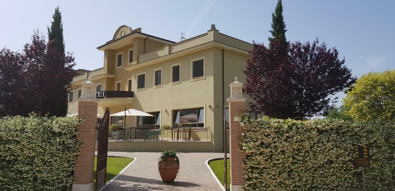 Giga Hotel Villa Santa Lucia Exterior foto